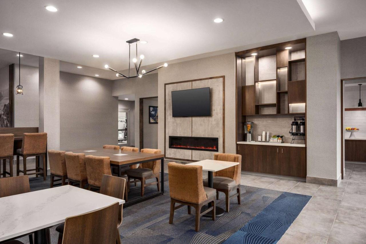 La Quinta Inn & Suites By Wyndham Дел Рио Екстериор снимка