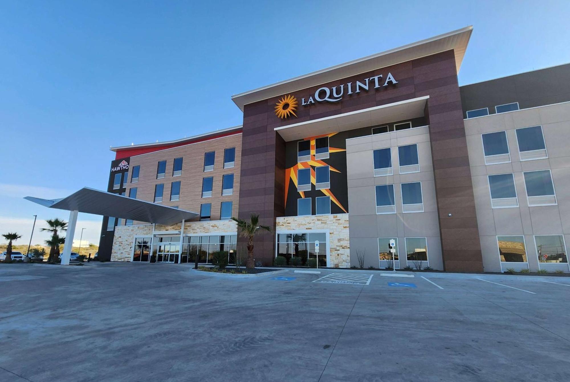 La Quinta Inn & Suites By Wyndham Дел Рио Екстериор снимка