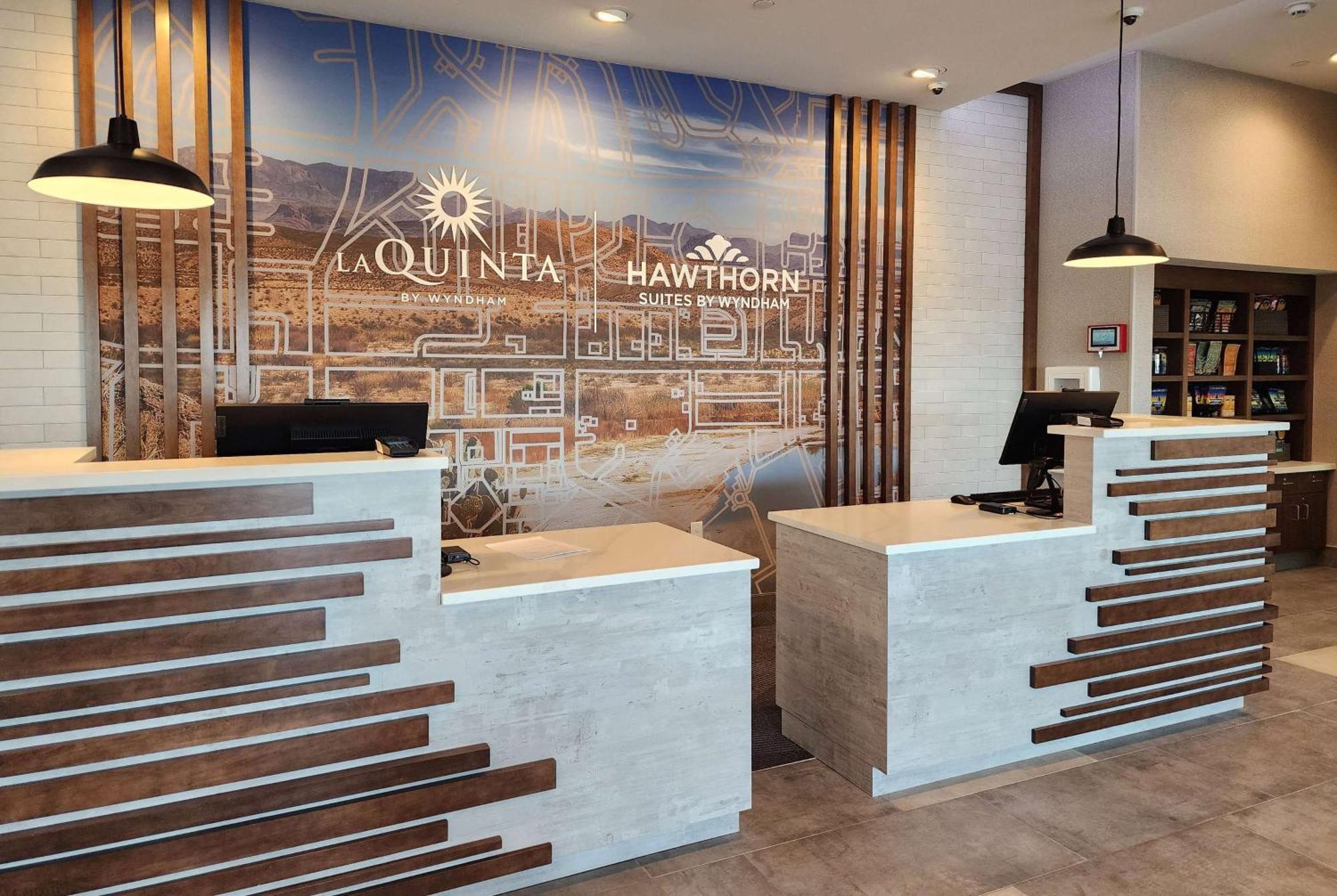 La Quinta Inn & Suites By Wyndham Дел Рио Екстериор снимка